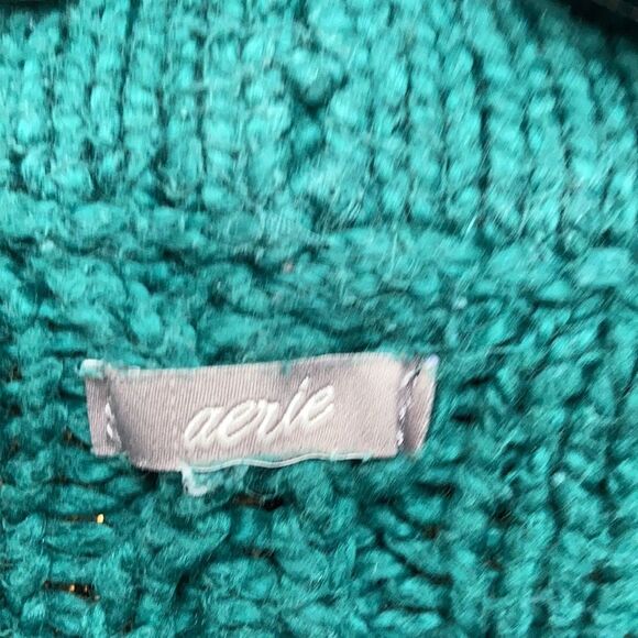 Aerie emerald green cropped cabled cotton blend boxy sweater - Picture 3 of 7